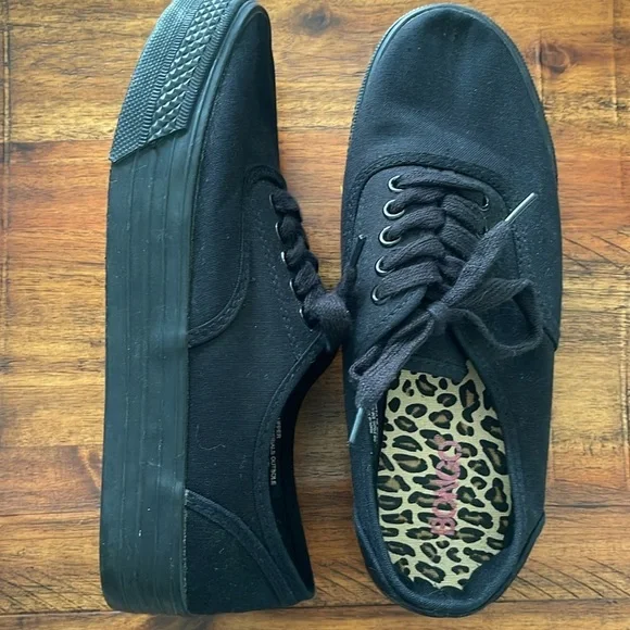 Bongo black platform lace up sneakers size 7M - Picture 8 of 12